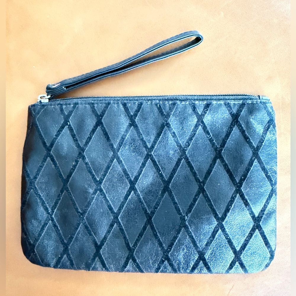 Diamond Design Multi Material Clutch.